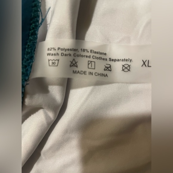 One Shoulder Swimsuit - Picture 4 of 6